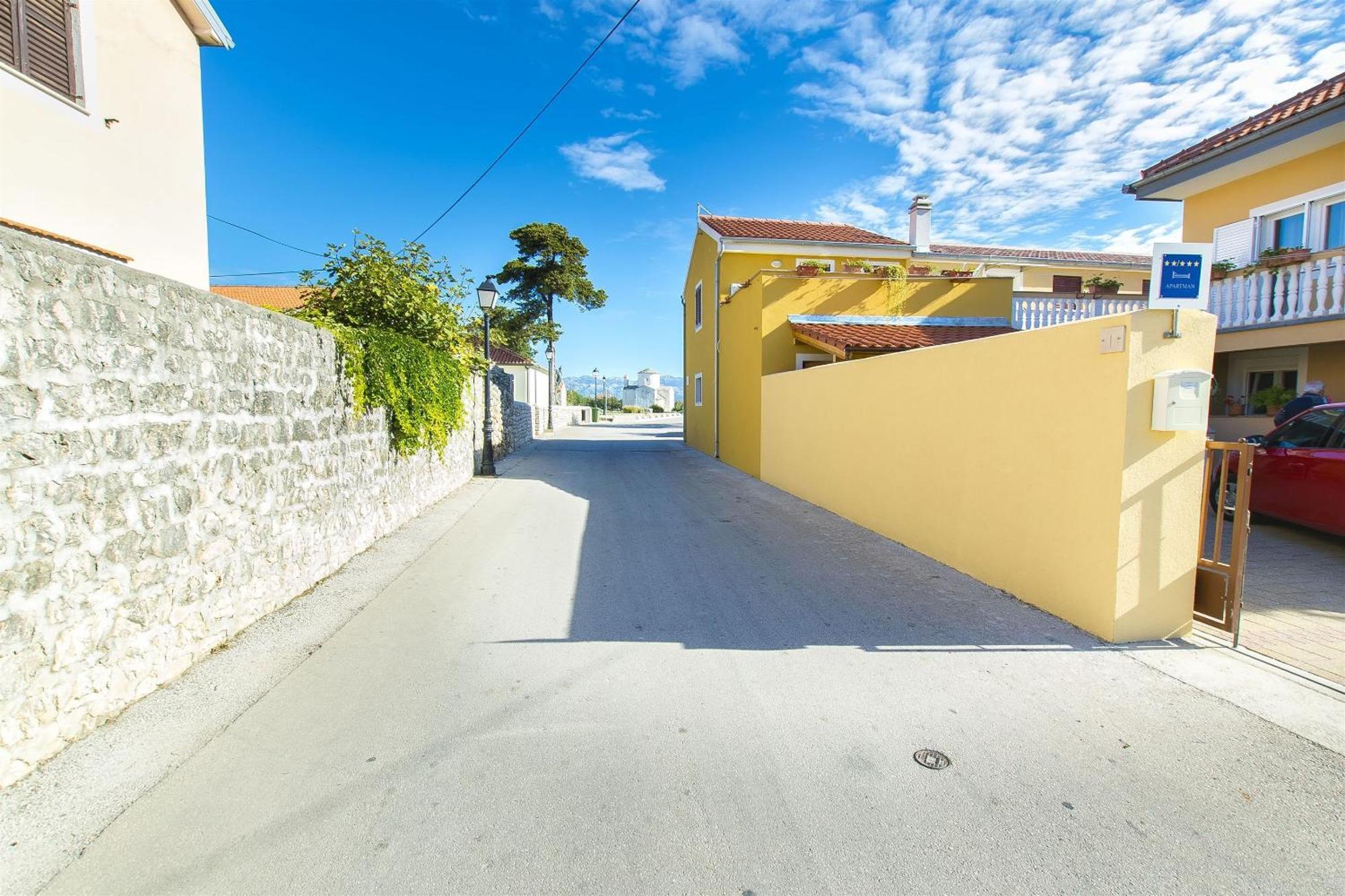 Apartments Nadica - Free Parking ニン エクステリア 写真